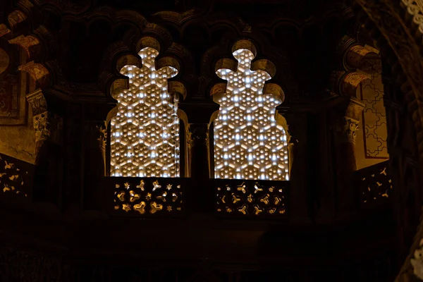 Krásné Původní Islámské Starožitné Okno Španělskou Pevnost Architektury Pozadí — Stock fotografie