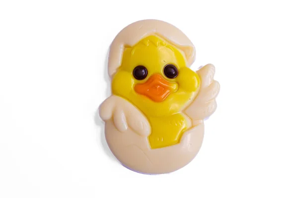 Gyönyörű Édes Csirke Alakú Csokoládé Húsvéti Könnyű Háttér — Stock Fotó