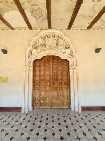 Beautiful Historic Entrance Palace Moors Spain Background People Architect Palace — Stock Fotó