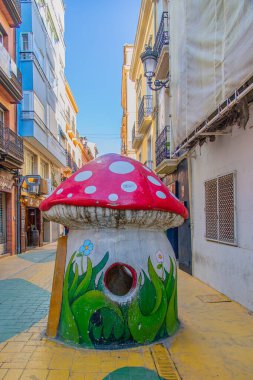 Sicilya 'da yaz günü mantarları olan ilginç ve ünlü bir cadde.