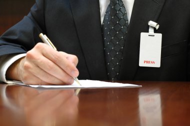 gazeteci, basın kimlik kartı, basın kavramı, ID tuşuna basın