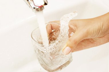 bir bardak su ile dolgular