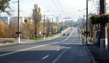 Şehirdeki sokak yol