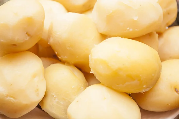 Boiled and cleared yellow potatoes — Stock Photo, Image