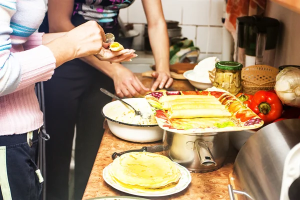 ��reparation of pancakes with cheese — Stock Photo, Image