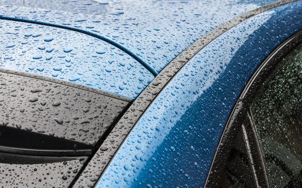 Salpicos e gotas de água do carro — Fotografia de Stock