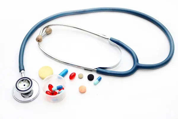 Stethoscope and different pharmacological preparations — Stock Photo, Image
