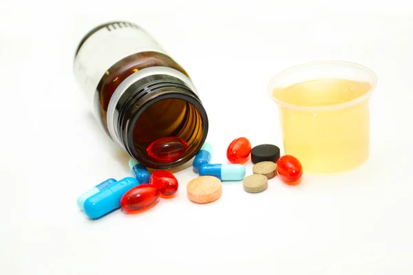 Different pharmacological preparations - tablets and pills — Stock Photo, Image