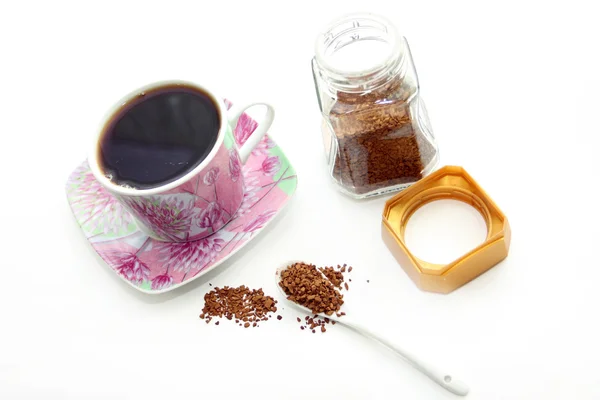 Vasetto e tazza aperti con caffè istantaneo — Foto Stock