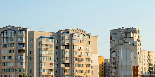 New multi-storey, brick home in the city quarter — Stock Photo, Image