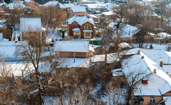 Městská Ulice Domy Pokryté Bílým Sněhem Zimě — Stock fotografie