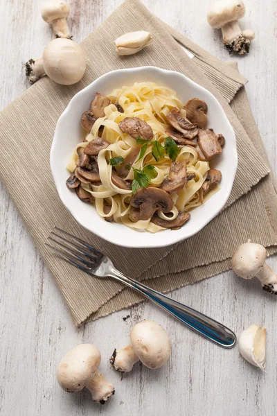 Tagliatelle ai funghi-국수 버섯 — 스톡 사진