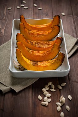 Fırında kabak dilim