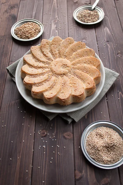 Rustika bröd med sesamfrön — Stockfoto
