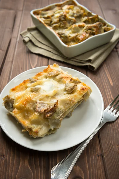 Lasagna with artichokes — Stock Photo, Image