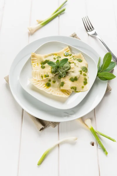 Ravioli mit Kräutern — Stockfoto