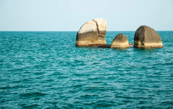 泰国Koh Samui的Hin Ta和Hin Yai Rocks 祖母和祖父 美丽的岩石和大海 — 图库照片