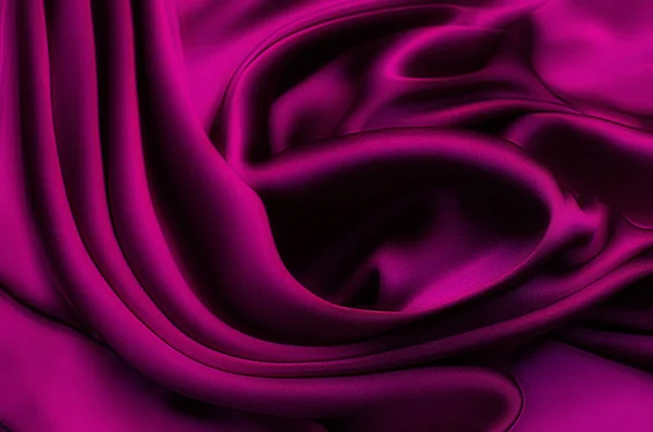 紫罗兰色或紫色面料或布具有相同颜色的特写纹理 天然棉 丝或羊毛或亚麻织物的织物质感 红色帆布背景 — 图库照片