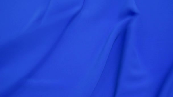 Гладкие Волны Голубой Ткани Колеблющиеся Ветру Предпосылки Контекст Fabric Turquoise — стоковое видео