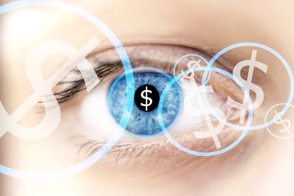 Widok niebieskie pierścienie w piękne kobieta niebieski oko, technologia co — Zdjęcie stockowe