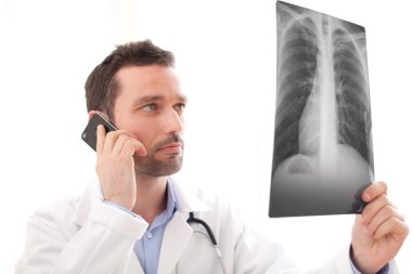 genç doktor çağırma hasta sonuçları için