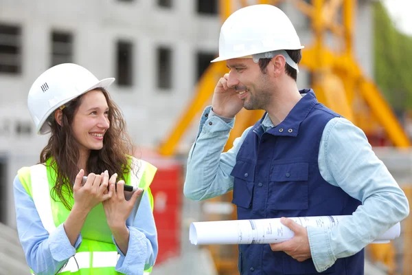Portrait of co-workers on a construction site — Stock Photo, Image