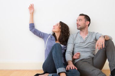 genç bir çift yeni onların düz textspace