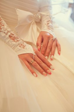 gelinlik ve manikür