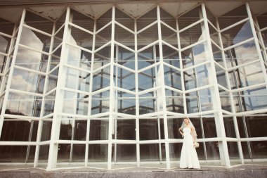 gelin buketi cam bina yakınındaki ile