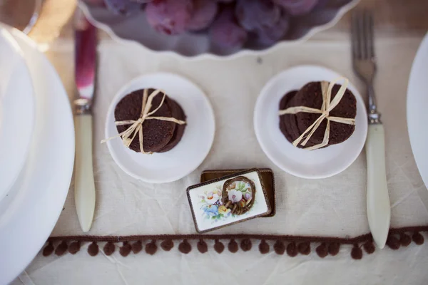 Mesa de casamento no parque — Fotografia de Stock