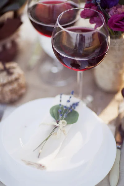 Wedding table in the park — Stock Photo, Image