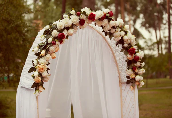 Wedding Arch with flowers — Stock Photo, Image