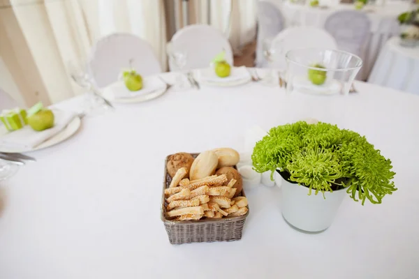 Mesa de boda decorada — Foto de Stock