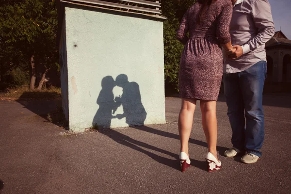 Shadows  of the bride and groom — Stock Photo, Image