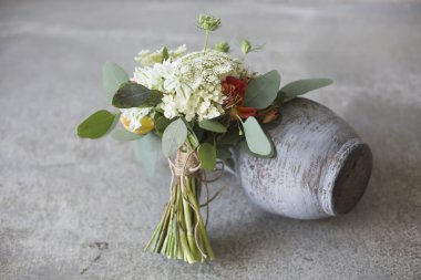 Düğün buketi rustik tarzda 