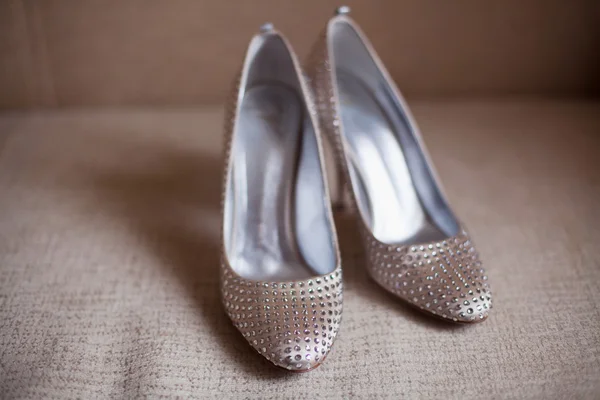 Серебряная обувь — стоковое фото