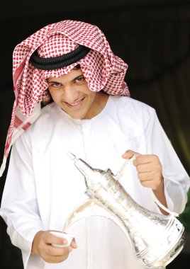 geleneksel oryantal Arapça özel dökerek kahve