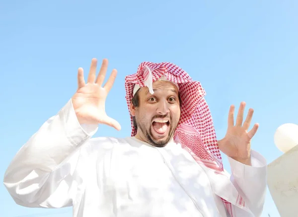 Retrato Homem Árabe Sozinho Jovem — Fotografia de Stock