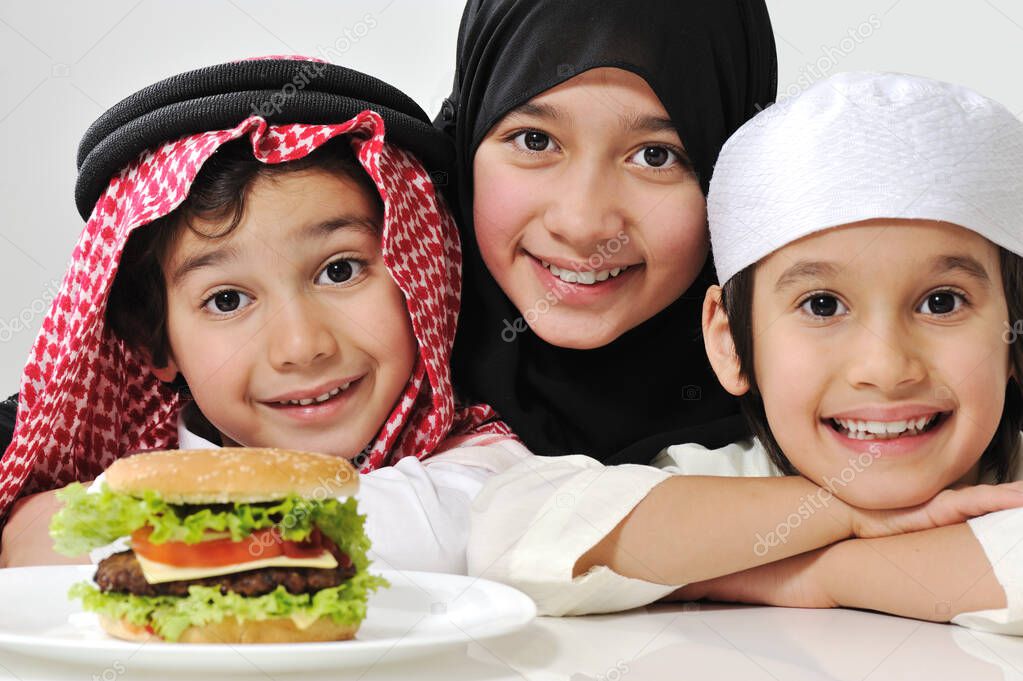 Arabic family children with burger