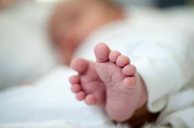 Hayatının ilk haftasında doğan bir bebek.