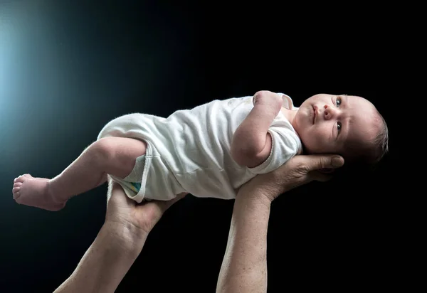 Entzückend schönes Neugeborenes — Stockfoto