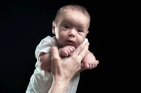 Adorável lindo bebê recém-nascido — Fotografia de Stock