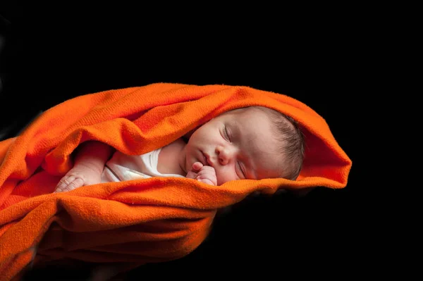 Newborn baby in arms. — Stock Photo, Image