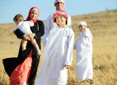Doğadaki Arap ailesi