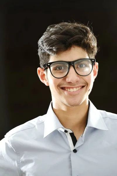 Arab tinédzser egyedül. kiváló minőségű — Stock Fotó