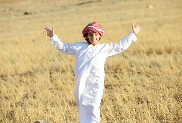 Arabští lidé si užívají přírody, odpočinku a volna — Stock fotografie