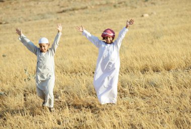 Arap halkı doğadan keyif alıyor, özgür ve dinleniyor.