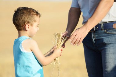 Araplar doğanın tadını çıkarıyor.