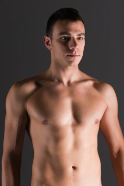 Genç adam.