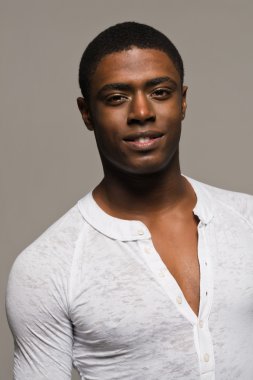 Siyah adam.